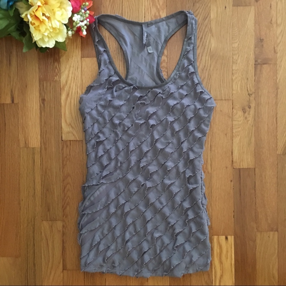 Grey Ruffle Tank🤩 - Picture 6 of 8